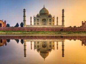 Taj Mahal, Sikandra & Fatehpur Sikri Private Guide Tour